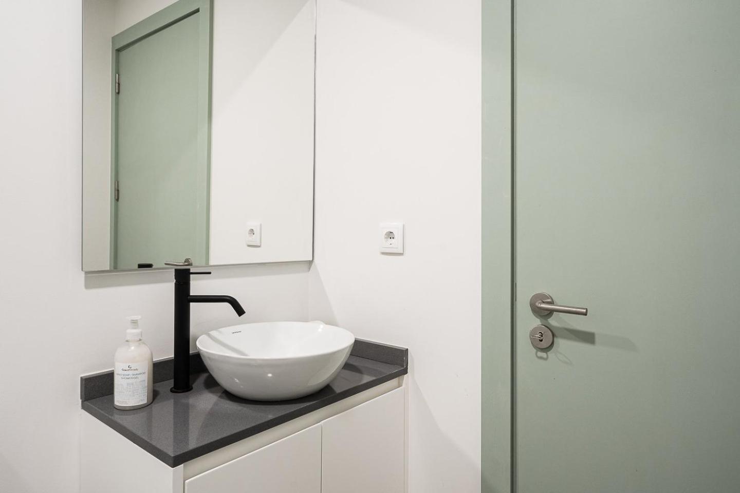 Guestready - A Modern Stay In Downtown Porto Exterior foto